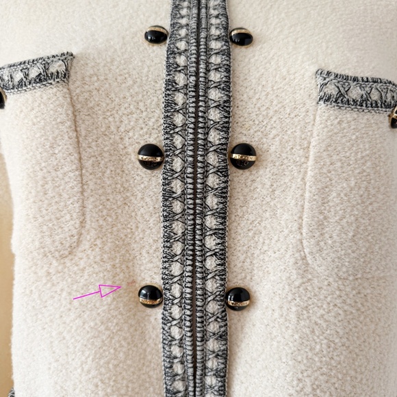 Vintage St. John Collection by Marie Gray -- Ivory Tweed Knit Jacket Size 10 - Picture 2 of 8